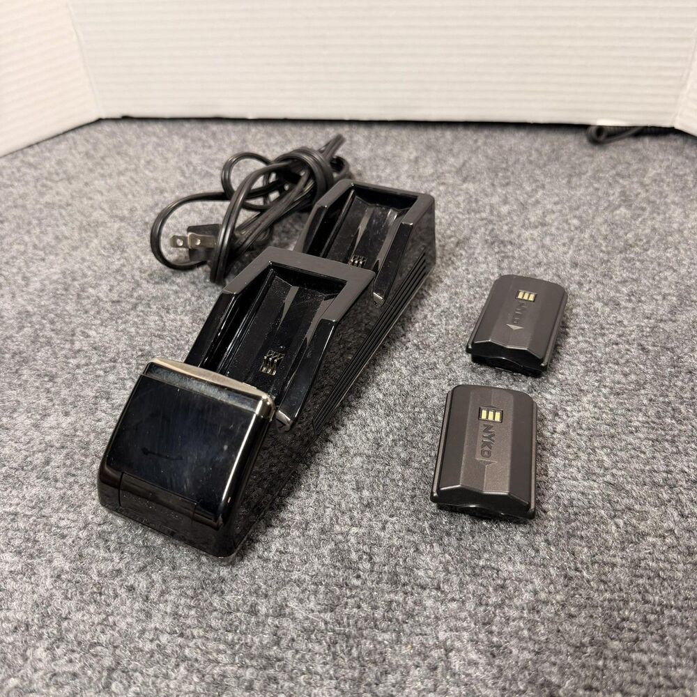Nyko ChargeBase 360 Xbox 360 Charging Dock 2 Rechargeable Battery Packs Black